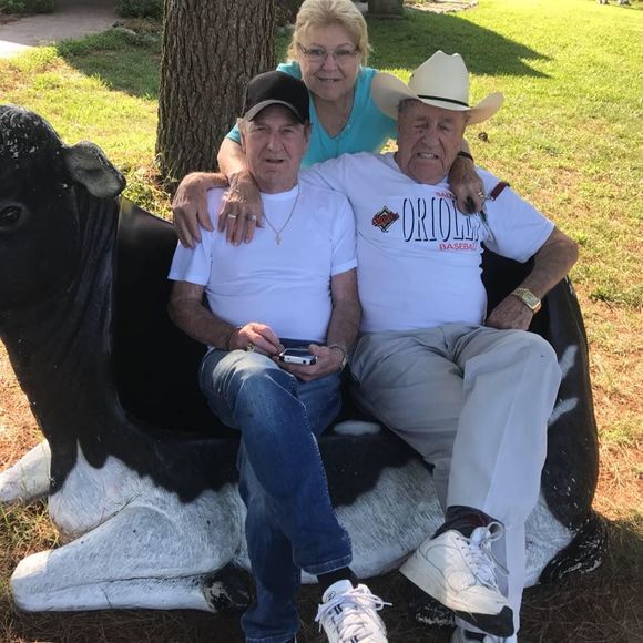 Meet your Posher, Dolly - Picture 1 of 1